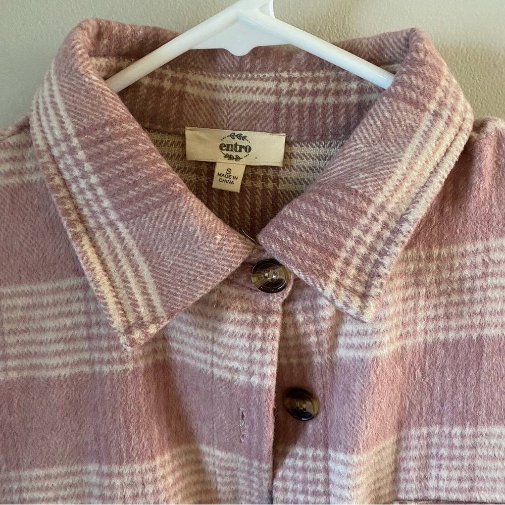 Entro Shacket - Picture 3 of 4